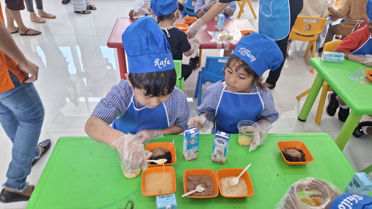 Students cooking hands-on
